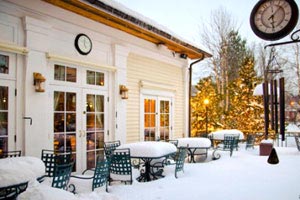 球队运气好，险胜对手取得关键三分